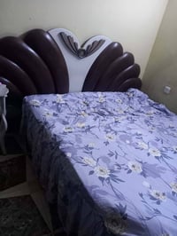 غرفة تركية • نضيفه • بيع وشراء