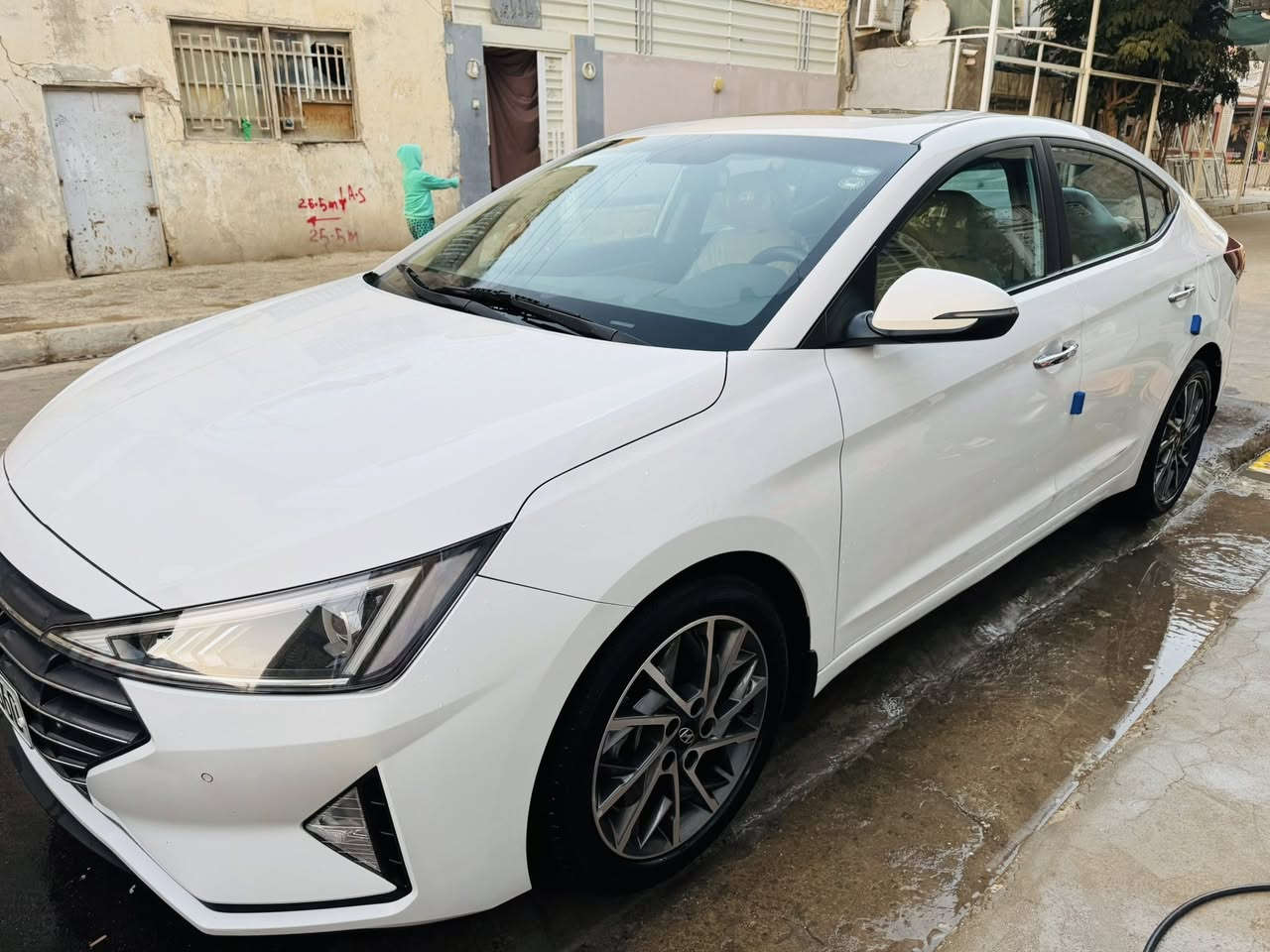 السلام عليكم النترا خليجي رقم اربيل انكليزي بأسم شركة  2020 السيارة فول واحد ع واحد تبريد قطعتين محرك 2000 فتحت سقف مري شفط كامره دواره بالجنطة اصلية ويل كب كروب عدد 5 سبير منازل بصمة كاعيه مغلفه شاشه اصلية تبريد حداديه مكينه كله مكفول بدون فتح بيها باب الوره صبغ اثر دحجه بسيطه وكرت جوه قبق البانزين زغير وبيها 5 حالبوات بالقماره زغار جداً وما مبينات وبالبنيد 3 حالوبات والجنطه ما بيها الدوسه اليمنى مصبوغه بس صبغ طبق الاصل  سيارة احله من الصور 

السعر 157$
    عنوان النجف الاشرف قرب مركز الغري للإستفسار ***********
