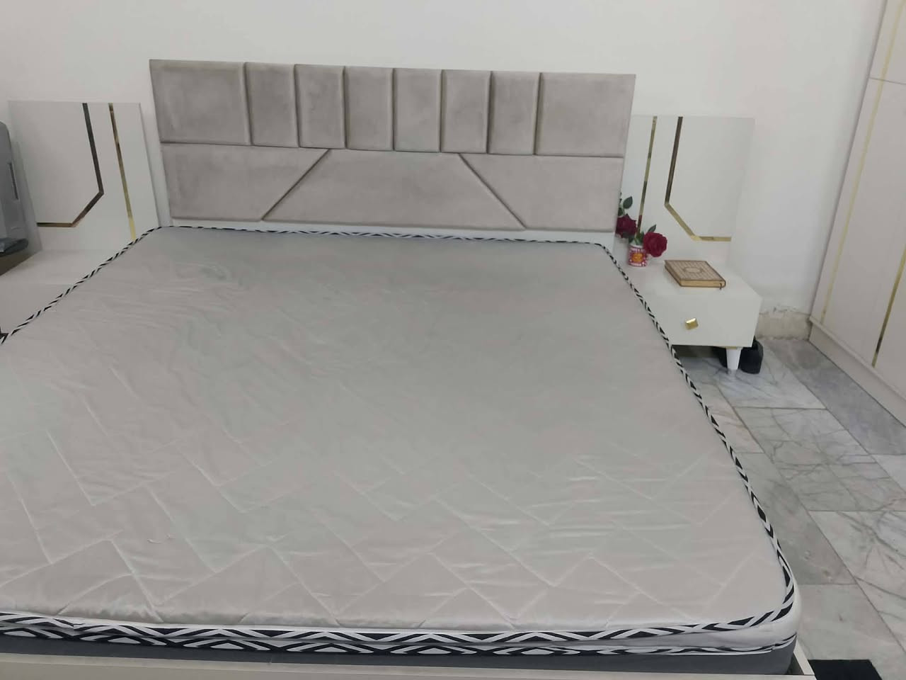 غرفه تركي ست قطع للبيع اخت لجديد مع لدوشك سعر500مكانه بغداد البياع شراي يدخل خاص واذا عدكم غرف للبيع دزوهن خاص ابيعهن الكم


**إذا كنت صاحب هذا الإعلان وتريد حذفه لأي سبب، رجاءا أرسل رسالة إلى الدعم الفني**