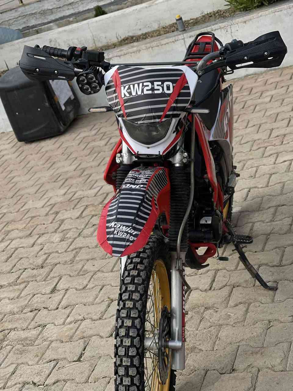 قفاز كه ويار ٢٠٠  موديل ٢٠٢٤ نضافه كدام عينكم كهربائيات كلهن يشتغل سلف هندر  مكينه نضيف جدا لا صرف ولا بخار مابي اي عطلات بس يراد دبو مال بريك امامي سعره ٨١٠ وبي مجال للطيبين


**إذا كنت صاحب هذا الإعلان وتريد حذفه لأي سبب، رجاءا أرسل رسالة إلى الدعم الفني**