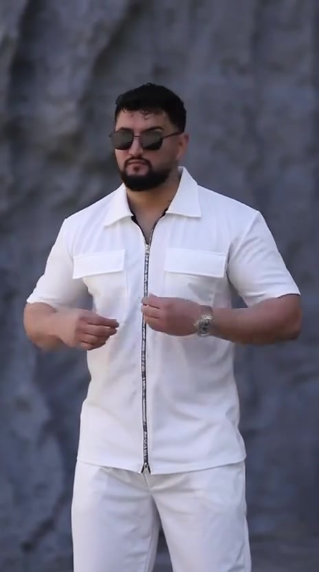 سوت ياخه تركي 

قياسات m إلى lxx3 

الشد 10 قطع ب180 الف


**إذا كنت صاحب هذا الإعلان وتريد حذفه لأي سبب، رجاءا أرسل رسالة إلى الدعم الفني**