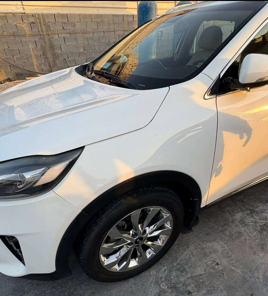 السلام عليكم حبايب 

‏‎عندي سورنتو خليجي وكالة الدولية 2020 مكفوله 
‏‎ ونظيفة على ايدي مال جناي كلشي جديد من تايرات كوري ، حدادية جديده ، دهن ابدل ارقى نوعيه ، مرقم انكليزي بغداد  سنويه 2032  ، تشغيل عن بعد ….. الخ 
‏‎ومواصفاته مبينه من الصور 
‏‎  ماشيه 122 الف حقيقي 
‏‎ لطفا" اللي فعلا يرييد يشتري ويعرف تفاصيل اكثر  يطبلي خاص واني بخدمته علما" مكان السياره في كربلاء 

مع التقدير


**إذا كنت صاحب هذا الإعلان وتريد حذفه لأي سبب، رجاءا أرسل رسالة إلى الدعم الفني**