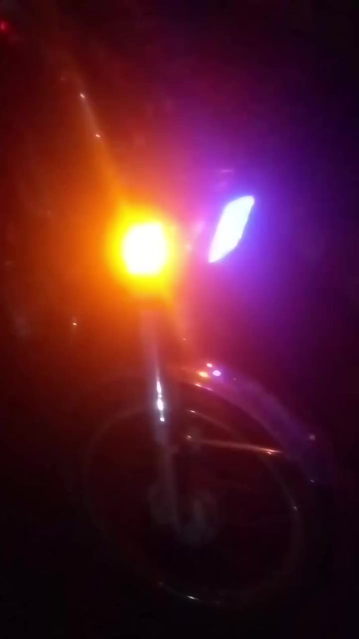 سيفان موديل 22 
مكينة نظيفة شلعه معدل 
كهربائيات كلها شغاله نكره سلف بكل وقت
بغداد الحسينيه ***********
375
