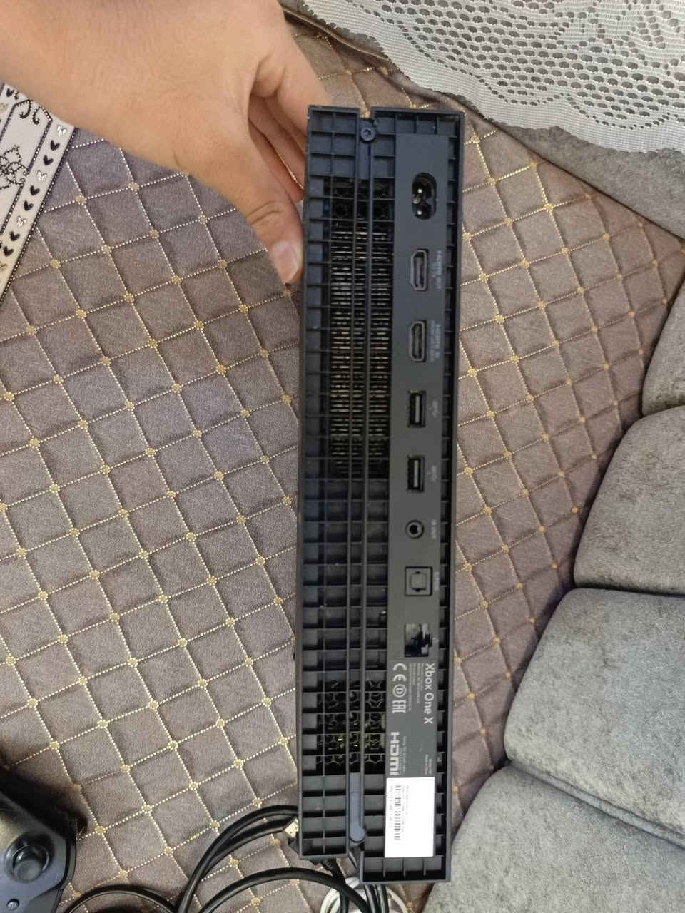 اكس بوكس ون اكس ذاكرة ون تيرا يعني الف گيگا والجهاز لوك ستيكر ما مفتوح مع جوستك اصلي بلادي مع كامل ملاحقات اصلية مستخدم شهر بس الجهاز نظافة مية بل مية السعر 250 وبي مجال رقم تواصل *********** مكاني كركوك حي 55
