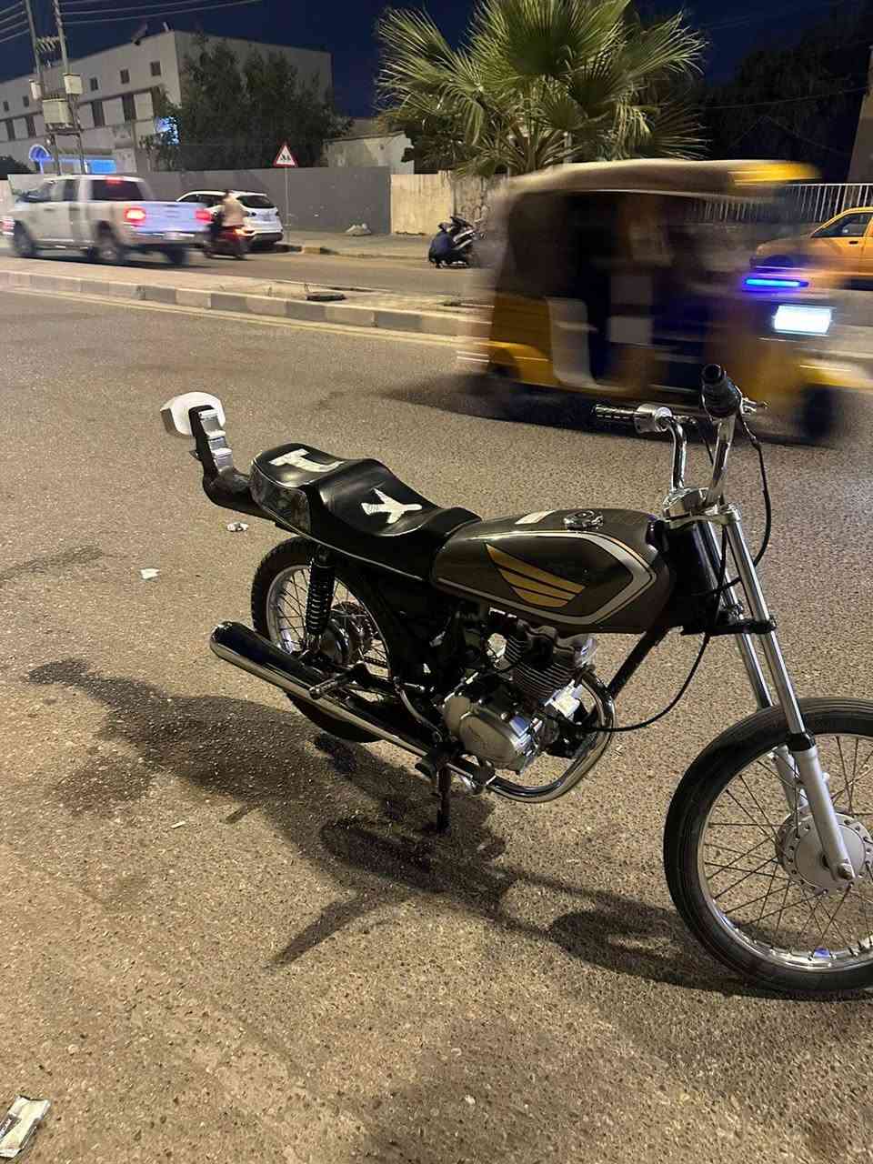 السلام عليكم شباب دراجه نامه بدون اوراق للبيع المكان العماره السعر خاص رقم بي واتساب 
***********
