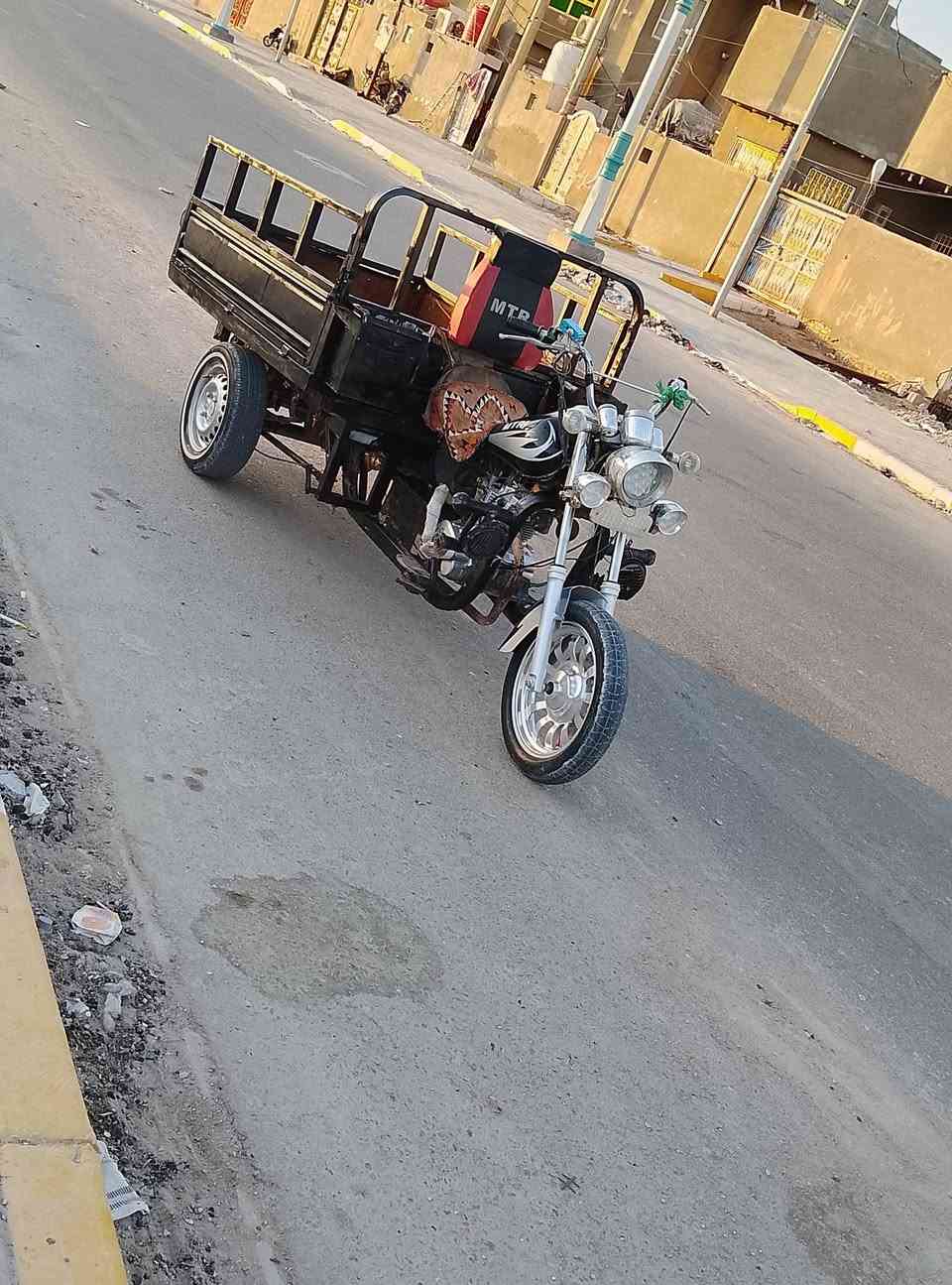 سلام عليكم ستوته للبيع رقم انكليزي جاهزه الستوته نكره سلف مكينه جيس كير وكسن كهربائيات شغاله موديل ١٣ بيه خياسات جوه الدوسه ومصلح حاطيله بليته المكان السماوه اتصل عله رقم ***********
