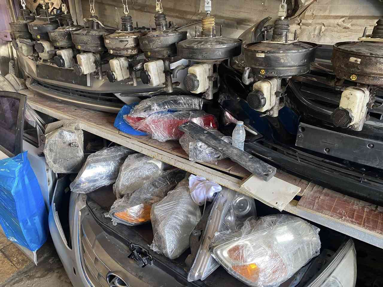 السلام عليكم تم بحمد الله تعالى وصول بضاعة جديدة الى مجمع الامين لقطع غيار السيارات الكوري. أوبتما وسوناتا وازيرا.  وارد امريكي ووارد خليجي . الحله.   حي الصناعي. مقابل معمل ثلج مشتت 
 بادارة سيد محمد وسيد كرار. 
هاتف سيد كرار. 

‭٠٧٨٤ ٧٨٥ ٨٧٩٨‬ ‭.     ٠٧٨١ ٢٣١ ٦٩٨٠‬
