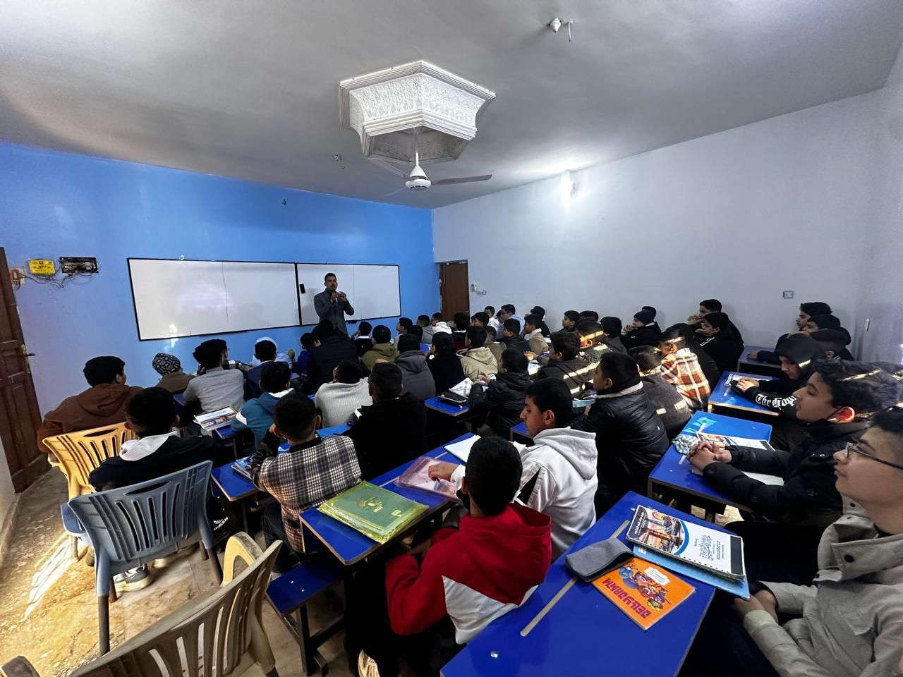 المراجعة مستمرة ولجميع المراحل الدراسية 
هدفنا هو الحفاظ على مستوى الطالب وايصاله الى بر الامان  مع كادر مميز والأول على مستوى المحافظة ....
بامكانكم التسجيل بمركز سمارت 
ام الخيل الثانية شارع الكلية التربوية المفتوحة سابقا قرب مدرسة الفرح الابتدائية
 هاتف ***********_***********
