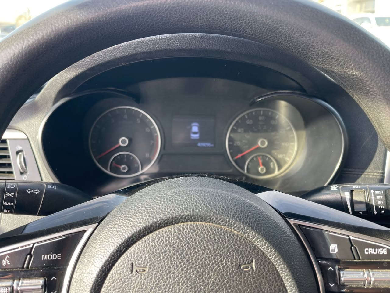 سلام عليكم
للبيع سيارة اوبتما 2019 وارد امريكي رقم ألانبار بـ اسمي تحويل ثاني يوم 

حادث ٣ قطع وبارد 

فقط 

موصفات: 

1شاشه كبير لمس ✅

2كامره دواره ✅

3تحكم جهتين ✅

4 مثبت سرعه ✅

5تحديد مسار✅

6مانع نزلاق ✅

7راذار جانبي ✅

8 حساسات خلفي+ جانبي+امامي ✅

9 3 أنظمة قياده+EXO+SPORT+COMFORT✅

10شاحن USB✅

11منفذ AUX 

12شاير مري ✅

مكينه+✅ وكير+حداديه=كفاله تخم تاير جديد  حساس اطار   

حجم محرك2400 GDi

السيارة مال عائله تاخذه ما تصرف اي شي عليها 

العنوان : الرمادي 📍

سعر 125 وبي مجال قليل

الاستفسار :*********** .
