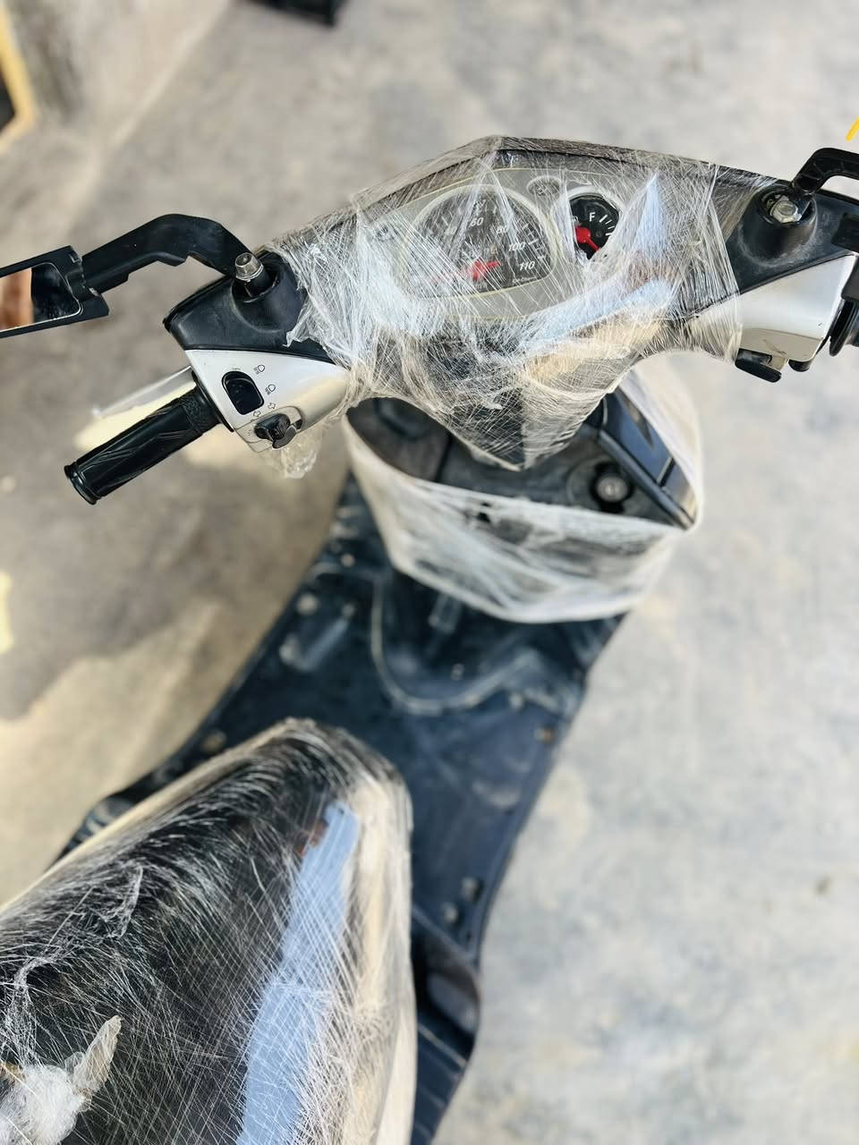 السلام عليكم خواني دراجه سكنس نثيه110سرعه سلف هندر نص تشتغل لا صوت قوي لا تكطيع لا تبخير شلعه فول وين مايعجبك روح بيه وراق اصولي مكاني بغداد وسعر خاص وبخدمتكم بس رادله غسله زينه لن شوارع طين هسه تعبانه ❤️


**إذا كنت صاحب هذا الإعلان وتريد حذفه لأي سبب، رجاءا أرسل رسالة إلى الدعم الفني**