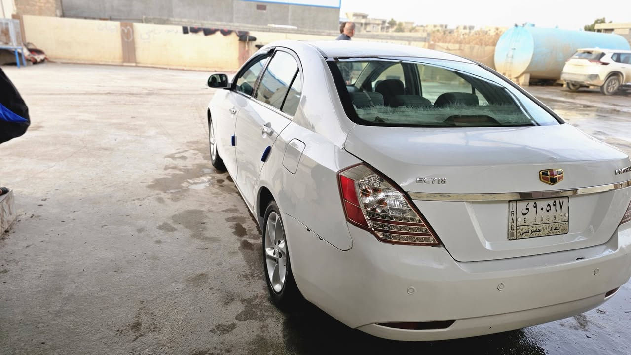 السلام عليكم
امكراند EC 7 ( صيني) موديل 2013 
رقم بغداد مشروع وطني بسمي شرط التحويل
فول اوتوماتيك ، كير محرك شرط، محرك 1800 كلها بلادي على وضع الشركه مال بيت اخذتها بموديلها وعلى ايدي
اشاير بالمري ،، تنته
تشغيل لايت عن بعد 
حساس خلفي
السعر 68 ورقه
ملاحظه: فقط بيها بارد قليل جدآ بباب السايق ومئشر بالصور،
والدعاميه الخلفيه مصبوغه اثر طخه بصيطه جدآ
للاستفسار ***********
