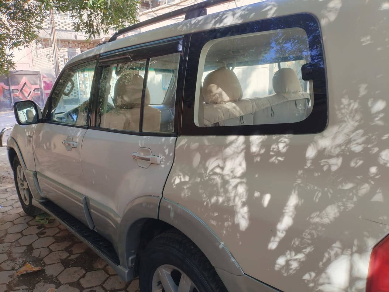 باجيرو 2007
رقم بغداد الماني بسمي سنويه 2029
السياره كير مكينه تبريد نظيفات
غرفته نظيفه
تخم تاير جديد 
السياره بيه مكانات صبغ 
مكاني بلنجف
للتواصل على الرقم
***********
او على الخاص النجف, العراق
