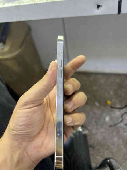 آيفونات ١٣ برو ماكس 
الأبيض ذاكره ٢٥٦ مكفول الجهاز وتر بطاريه ٨٦ نموذج m نضافه ١٠٠ سعره ٦٧٥ الف أخو الجديد نضافته
الثاني ذهبي نضافه اخو جديد بطاريه ٩٢ ذاكره ٥١٢ مبدل فقط كامره تفصيخ تجي تفحص بنفسك إذا بيها قطره تراب مرجوع سعره ٦٢٥ الف 
مكاني بغداد البياع شرطه ***********
