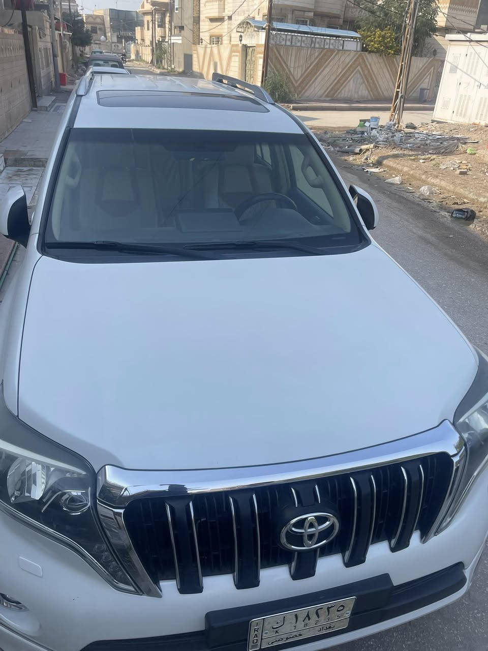 يرادو 2017 خليجي تم تنزيل السعر مستعجل ع البيع
سياره فول مواصفات TX.L المعروفة
رقم بغداد  بأسمي  تحويل مباشر
ماشيه 76 ألف كيلو 
محرك 6 سلندر  4000 
فتحة سلايد كشنات مخمل بعدها على نظافة البلاد
سياره حيل جديده بيها بس بارد بالجاملغ الخلفي جهة السايق  
السعر 350 وبيها مجال  بسيط ماكو هجي سعر بهاي النظافة و الممشى 
***********
مكاني السماوة
