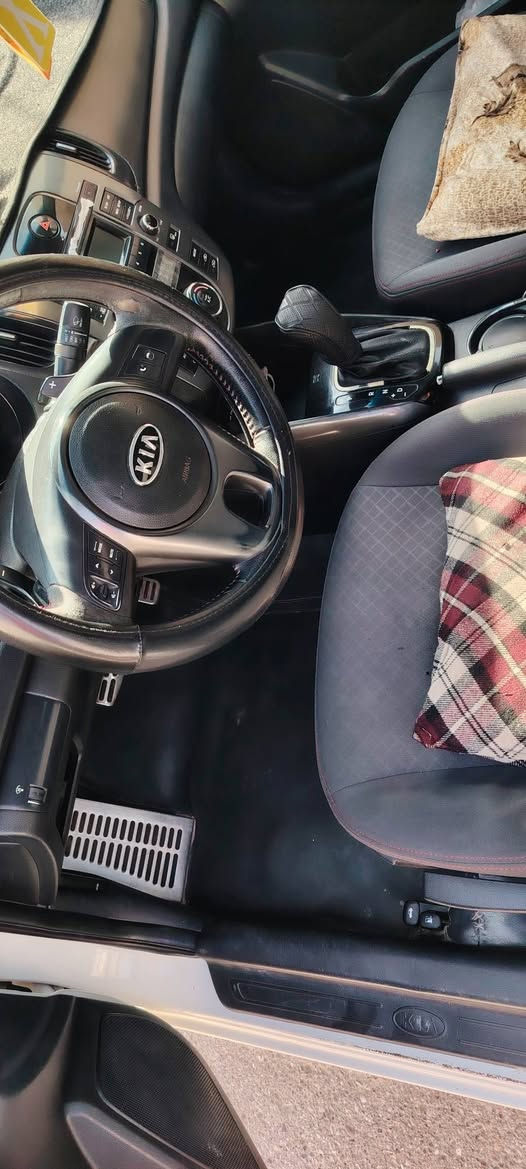 سيراتو خليجي موديل 12
محرك 1600 كير محرك خير من الله مكفول
ويل كب حجم 17
حساس خلفي 
تحكم بالستيرن 
اشاير بالمري
داخل اسود 
صلنه رياضيه
رقم شمالي جديد 
سعره 105 بيه مجال
ديالى بلدروز 
***********
