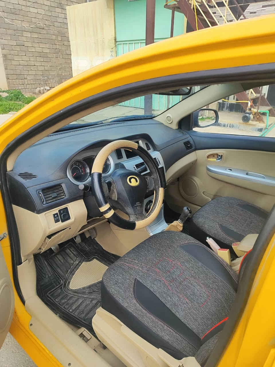 السلام وعليكم 
سياره كريت وول
موديل 2011 
هيئه غرامه مصفره قبل شهر محوله اجنبي
مشروع وطني تحويلها بل موصل
شرط وكاله وتحويل 
رقم بابل 
مكانها موصل حي السماح
صبغ حزام جماليه
دومشه داخل جديده 
طخم تاير جديد
باتري جديد
سعر 34 بيها مجال بسيط

***********
