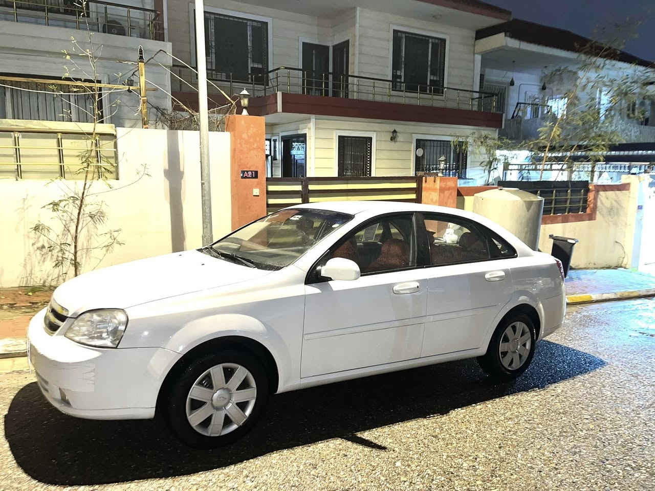 سلام عليكم
اوبترا.          2010
مواصفات LS
لون ابيض
گير اوتماتيك
محرك مامفتوح
رقم سليمانية
4 جام كهربائي 
مراية كهربائي

سيارة حيل نضيف باب سكن ربع صبغ موضح بل صوره
والجاملغ السايق بي شوية تكحيل موضح بل صوره 
السيارة خليجية 
سنوية منتهيه تحويل و غرامة بشرط 

السعر/85$ وبيها مجال قليل
 ماكو هيج اوبترا نضيفه بهيج سعر

مكان السيارة/كركوك
للاستفسار/***********
