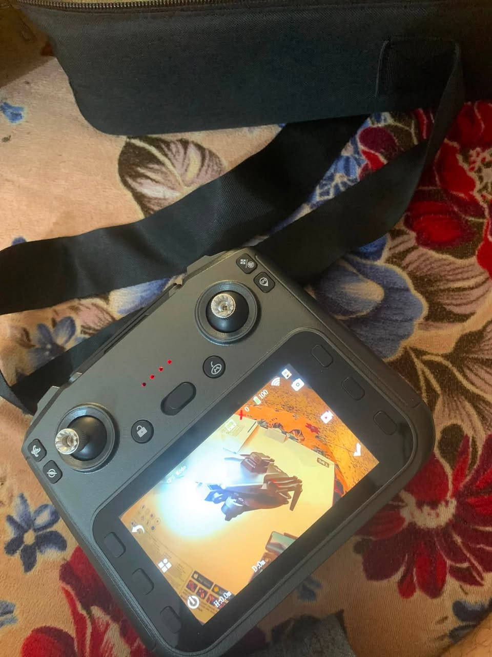 ‏L600 promax
‏4K
كامرتها كمبل
بيها gps
رجوع ذاتي
بطارية وحده بيها 4500 ملي امبير
جويستك شاشة
مداها اربع كيلو
عنوان بغداد
السعر 200
***********
