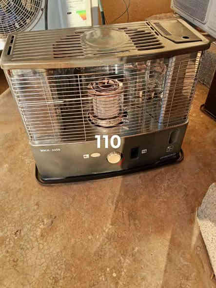 مسواك كما واضح بصوره
السعار بصور 
كلو بشرط🤩
للبيع نقدي فقط 
موقع المحل ناحيه العباسي الشلاال قرب محل ورشه  جعفر
***********
