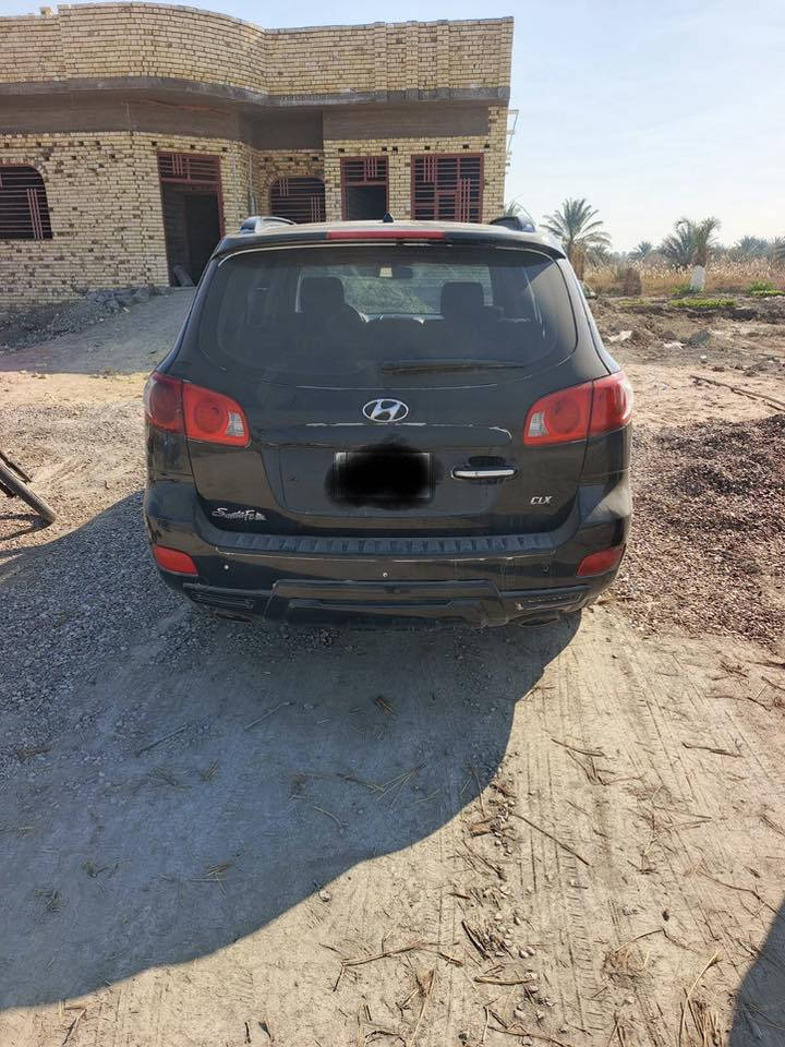 سلام عليكم سنتافي موديل 12 ( ادوات ادوات) مكصوصه جنطه  ومتومه وكامله  اربيل مكينه وكير كاز كفاله شرط زيرو حداده امامي وخلفي جدد تخم تاير جديد دواخل فلين تبريد ثلج تدفئه مسجل وسماعات شغالات دمام سياره جديده السعر 45 الاتصال *********** او *********** مكان السياره بصره قظاء المدينه
