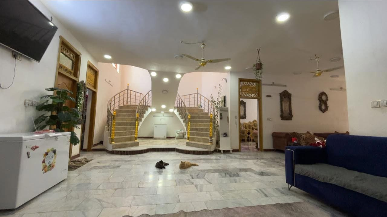 بيت لبيع المساحه ٦٠٠ م تجاري عل شارع العام كربلاء الإبراهيمية قرب قناة كربلاء مقابل معمال الكارتون خلف جامعة العميد الجديدة يحتوي عل ٦غرف ٣صالات كبيره واستقبال ومطبخ ٢ وكراج وحديقة كبيره و محلات لبيع البناء  2021 جديد وينباع مع المحلات او بدون المحلات


**إذا كنت صاحب هذا الإعلان وتريد حذفه لأي سبب، رجاءا أرسل رسالة إلى الدعم الفني**