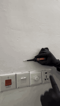 طريقة عملية للفحص بواسط الجهاز
على الجدار

سعر القطعة ب 15 الف 
القطعتين ب 20 الف 

توصيل مجاني 

‭0787 492 6479‬
