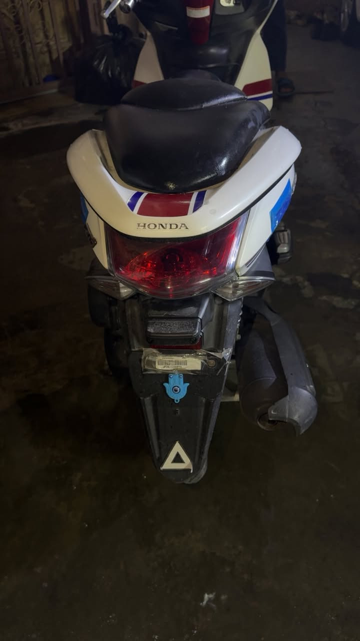 جيل اول خمسينيه للبيع ماشيه 17 الف الدراجه مكفوله كفاله عامه مابيهه اي نقص وكشر نضيف مثل ماشوفون وتجي جيب فيتر وياك وافحص الدراجه ممغسوله احله من التصوير بهواي

السعر 15 وبيها مجال
***********
العنوان بغداد الشعب قرب سوق شلال
