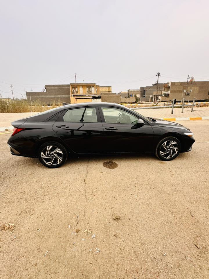 السلام عليكم النترا 2024
فتحه 
3بصمه 
هيتر كشنات
هيتر ستيرن
محرك 2000 دوش 
للتصال ***********
