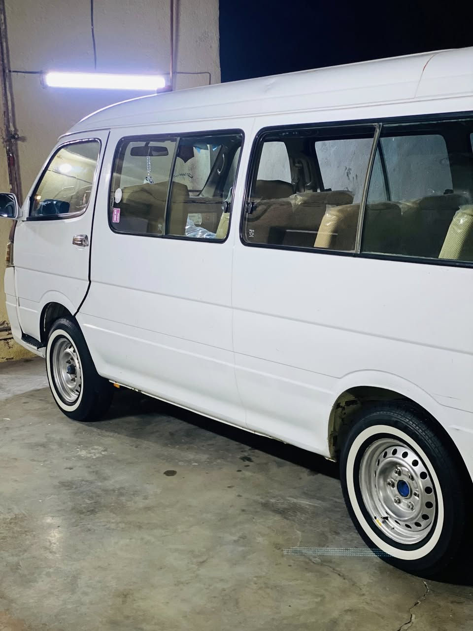 السلام عليكم
جنبي H1للبيع مديل 2015 مكينه ونجي صالي شهر من شاده دوشمه جديده تخم تاير كير وكسل جدد بيه طخه بلبجم وبيه بارد بلصندوك مشط جديد صدر جديد السياره خير من الله السعر 80 وبيه مجال المكان بغداد المدائن فلكت سلمان باك رقم/***********/
