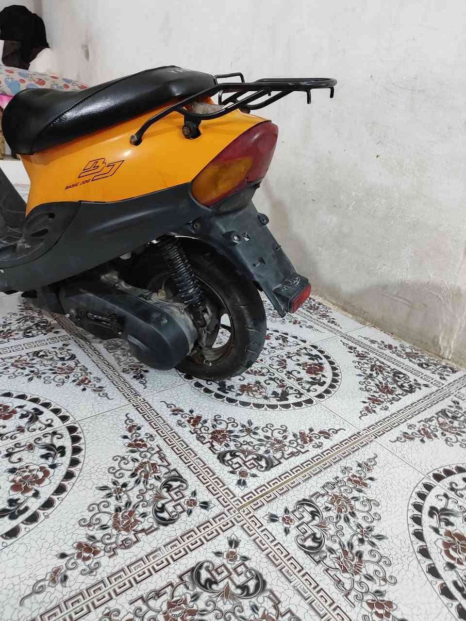 لسلام  عليكم دراجه للبيع يوماها 9زورف بيجي مكينة ناعمه وحلوه كفرات بلاديه دراجه شلعه معدل حلو كلش قوي المعدل السعر 350وبيها مجال كلش قليل المكان ميسان الدوانم مقابيل محطه بيت مخيلف خاص ماكو الرقم شغال واتساب والاتصال: ***********
