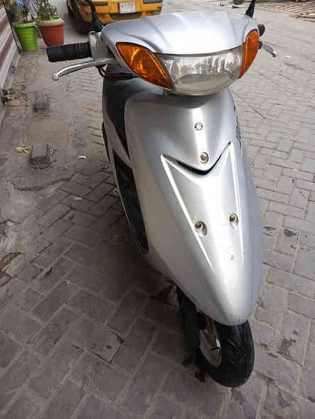 سلام عليكم دراجه عصفوري للبيع مكفوله كفاله عامه وبيه بصمه تقفل الدراجه مكينه ناعمه الستفسار  ***********
