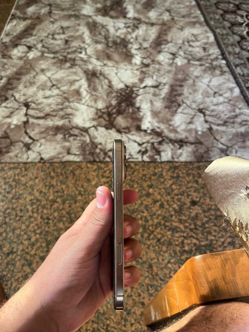 ايفون 16 برو ماكس 
بطارية 93  ذاكرة 256
لون ذهبي ماستر
بي خدش شاشة فقط موضح بصورة
سعر مليون و300
مكان بغداد ***********
