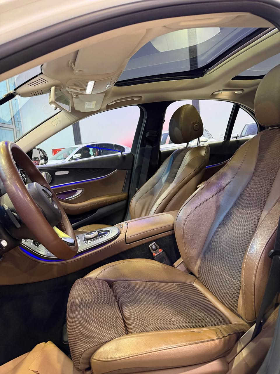 E  300   2018    AMG  
        وارد  الماني   ضمان  انتربول   

اخوان سيارة   كلين مكفول كفالة عامة دعامي لدعامي  صبغ ضرر مابي   

 رقم سنوي  جديد      

‎موديل  2018  

‎ماشي 70000       حقيقي 

‎مواصفات      فول 1/1 
  
‎    بلادي     AMG

‎شاشة. كبير 

سماعة  بلموستر  

داخل     قهوي  بلادي  

ويل بلادي 19 
‎رادار

‎بانوراما
  

‎  60    الون   انارة داخلي

‎ 
‎  واير ليس جارج موبايل

‎حساس خلفي امامي
‎لايتات زينون ليد
‎رادار ورا 

Auto stop 
‎كاميرة

‎نيظام   Eco sport normally 
  
‎لايت   ليدات و زينون متحرك 
‎كشنات (  جلد و حارة ميموري )

 

‎سيارة    رقم  سنوي هزة جديد باسمي تحويل وكالة نفس يوم

‎             🔥🔥    298$       سعر

‎   سيارة موجود اربيل  منطقة معرض  بةلين شارع 40 م

‎مكان سيارة اربيل 
‎    فايبر. و وتساب.    ***********
0775 9097771 أربيل, العراق
