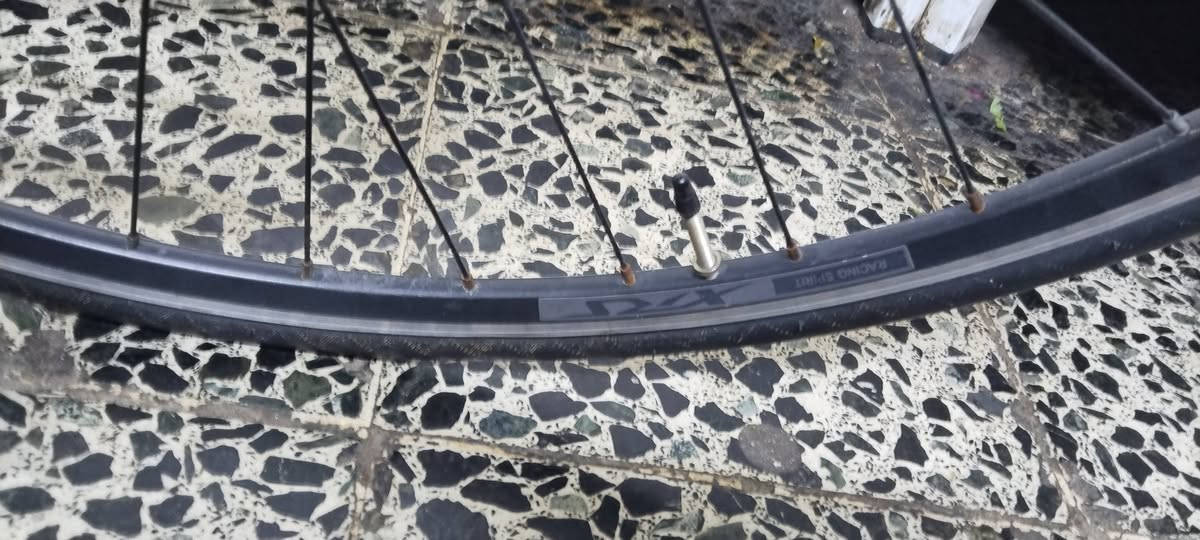 السلام عليكم اخو الجديد ليبل كامل للبيع قفل 250 وزن كيلو وشويه ***********
