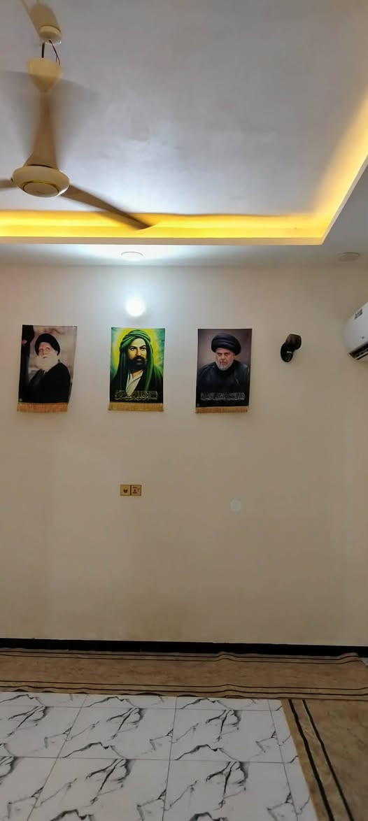 بيت بمجمع بيتي الثاني ١٠٠ متر مربعة بصف الركن الي على شارع ٦٠ الفاصل مع جامعة الكفيل وشارع ٦٠ مال مجمع السلطان والمرتضى
بناء جناي درجة أولى... اساس وسقف كونكريت مسلح الأرضية بورسلين سقوف جبسن بورد
يحتوي على استقبال وغرفة منام ومطبخ وصالة وصحيات داخلية وخارجية.. السطح شتايكر درجة أولى... جاهز من كل شي 
شارع البيت ١٢ متر
بيت بمجمع بيتي الثاني ١٠٠ متر مربعة بصف الركن الي على شارع ٦٠ الفاصل مع جامعة الكفيل وشارع ٦٠ مال مجمع السلطان والمرتضى الستفسار اتصل ع رقم ***********
