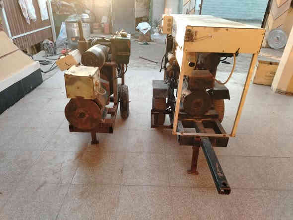 للبيع مولدات ينمر ياباني
واحد ٣بستم ٧،٥ كيفي
ولثاني ٢بستم ٥ كيفي 
٢شغالات
***********
***********
