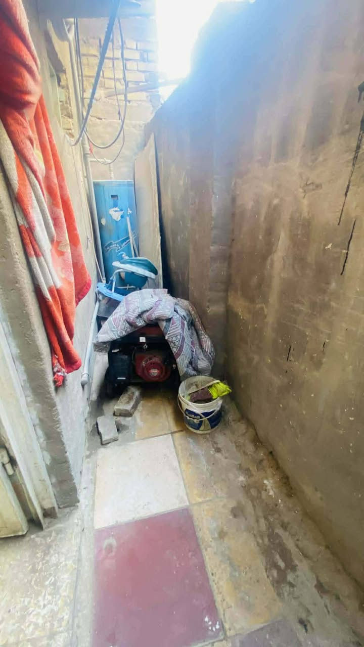 دار للبيع المساحه 100 متر  طابو زراعي سند ٢٥
يحتوي الدار على غرفتين نوم واستقبال ومطبخ وهول وصحيات 
العنوان حله كريطعه نزلة سعد بيجو 
للاستفسار مراسلة الصفحه او وتساب او الاتصال على الأرقام التاليه 

***********

***********
