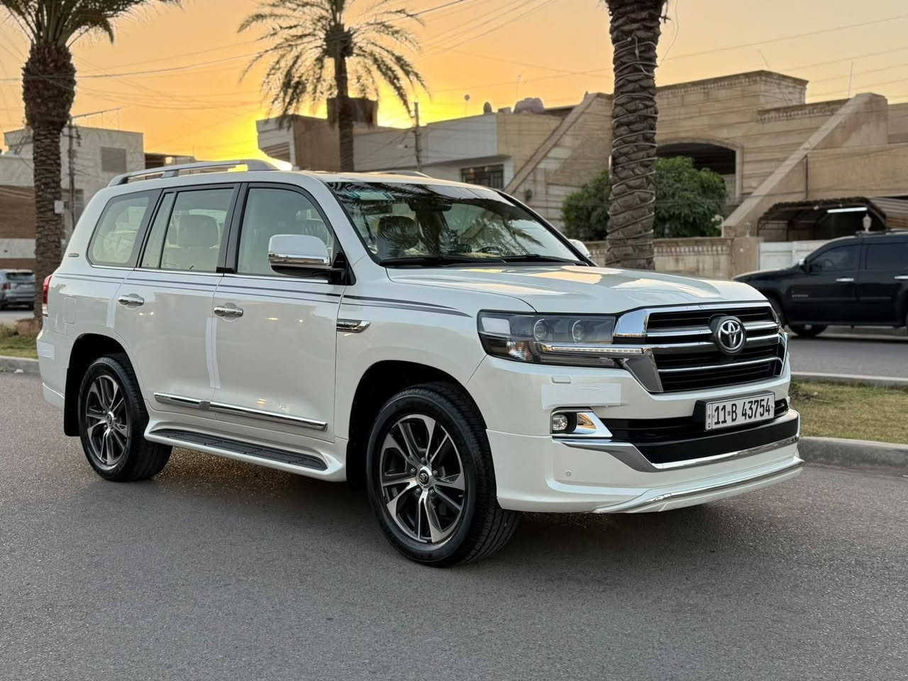� للبيع لاندكروزر 2020 GXR 🚘
✅ ساز باب أول كراند تورنك 
✅ ماشية 48 الف كم 
✅ رقم بغداد دولي
✅ السيارة باسمي شخصيآ تحويل مباشر
✅ نظيفة وجاهزة للفحص 
📍العنوان بغداد السيديه
💰السعر / 515 ورقه 

📞 للاستفسار:***********

