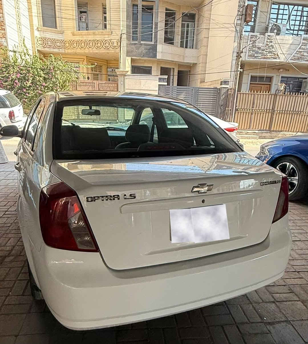 اوبترا 2012 للبيع
كير مكينه تبريد كفالة
ماشية ١٦٠ الف فقط
رقم انبار دولي باسمي هزة جديدة 
تحويل بنفس اليوم
السيارة كلشي بيها بلادي و شغال مابيها نقص دكمة
تبريد ثلاجه مري كهرباء
أرضية مدوشمة جلد
داخلها جديد
بيها قطعه وحده جاملغ السايق فقط
مكاني بغداد الصليخ
السعر ٧٤ وبيها مجال بسيط
***********
