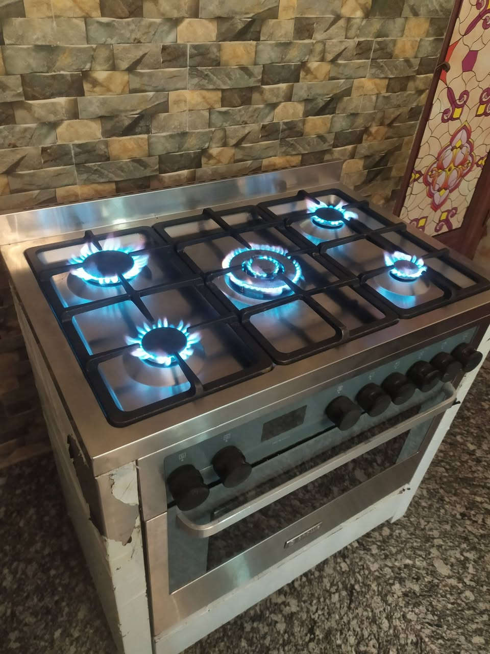 طباخ 5 مشاعل ايطالي نوع اسنوا ستيل ثقيل بعده بالنايلون استخدام اقل السنه. كله شغال نظام حمايه وحساس. والكهرباء كلها تشتغل. كلوب. جدحه. شوايه يوجد توصيل


**إذا كنت صاحب هذا الإعلان وتريد حذفه لأي سبب، رجاءا أرسل رسالة إلى الدعم الفني**