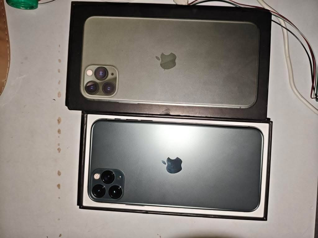 ايفون 📱 11 برو ماكس كله بلادي 

بطاريه 88

ذاكره 256

دبل شريحه 

سعر 350 قفل


**إذا كنت صاحب هذا الإعلان وتريد حذفه لأي سبب، رجاءا أرسل رسالة إلى الدعم الفني**