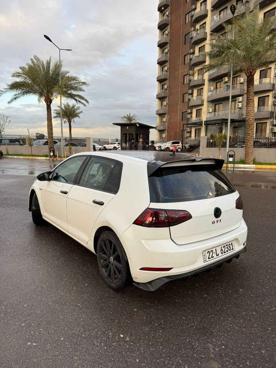 گۆلف 2020 TSI کامل کراوەتە GTI  ١٠ پارچە رەش لە سەر ساغە بێ دەحم بێ زەربە بێ ژۆڕێ بێ شوخت و قەپ و قۆپ سەقف و دوو چاملغی پشتەوە بێ بۆیاغ بێ شوخت بێ قۆپ  گێر مەکینە تەبرید تەقە و رەقە بە شەرت هەموو شتی نوێییە ١٠٠ هەزار کیلۆ مەتر ڕۆیشتوە أربيل, العراق


**إذا كنت صاحب هذا الإعلان وتريد حذفه لأي سبب، رجاءا أرسل رسالة إلى الدعم الفني**