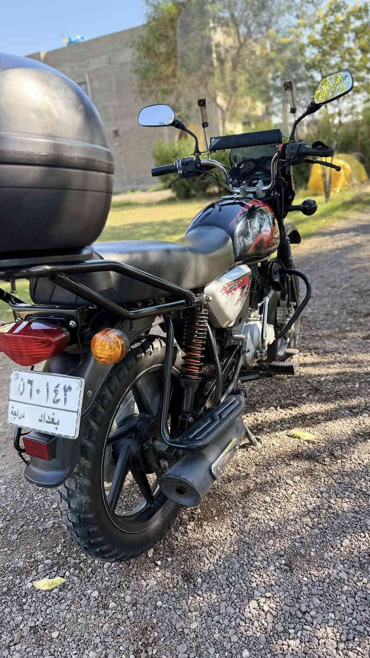 بوكسر موديل 2021شهر ال12 الدراجه كلش نضيفه رقم وسنويه باسمي الدراجه ستعمال شخصي ممشتغله دلفري ماشيه ٣٠ الف حقيقي كهربائيات شغاله الدراجه فول نضافه السعر مليونين و٢٠٠ وبيها مجال لطيبين للاستشفار اكثر الاتصال *********** متسعجل ع بيعتها الدراجه سعرها اكثر ولحد يكلي تغني روح شوف السوك وتعال سولف وياي مو شراي لتتصل
