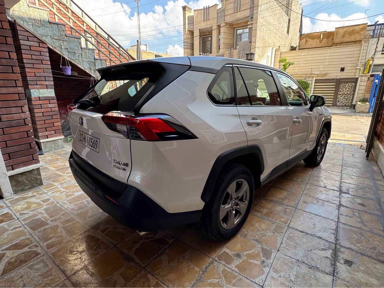 السعر 26,000 دولار
رقم الهاتف ***********

تويوتا راف فور 2024 هايبرد
وارد خليجي – صنع في اليابان

ماشية 46 ألف فقط
مكفولة بالكامل
سيارة نظيفة جداً بحالة ممتازة وجاهزة للاستخدام

اقتصادية جداً في الوقود ومناسبة للاستخدام اليومي والعائلي

العنوان: الدورة – شارع أبو طيارة
رقم بغداد وباسمي بغداد, العراق
