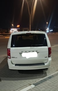 دوج كرفان • ٧ راكب • كفالة
