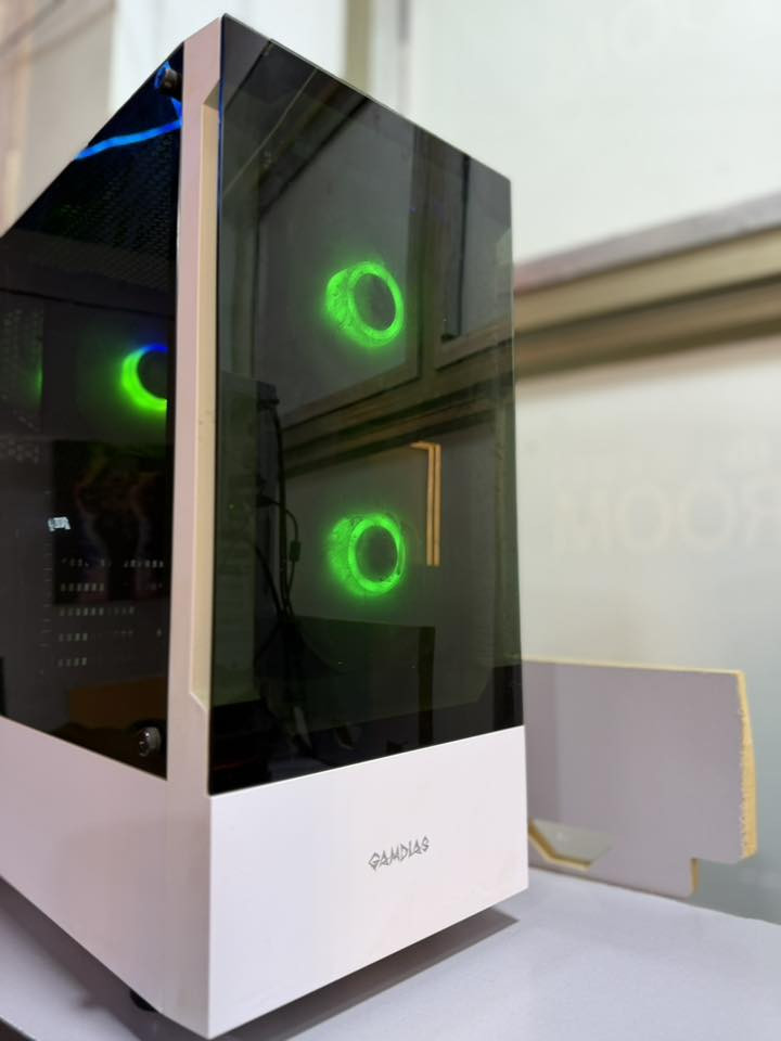 السلام عليكم PC للبيع نظيف جداً صارله 8اشهر
ANAS Shop اشتريت من شركة
Ram 16
cori 12400f معالج
m.2 1t هارد
3fan
***********
مكاني الأنبار - هيت
اكو توصيل للعراق كله وعلى الفحص
