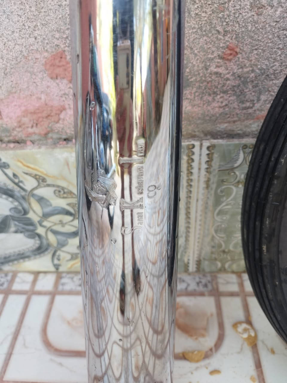 سلام عليكم غراض للبيع نضاف كلج عنبار بس عوزه يده صالنصه نضيفه حيل بس برغي طاك بيها وماشه نضيفه ويل كامل بس تايره تعبان مكاني ناصريه مركز ***********
