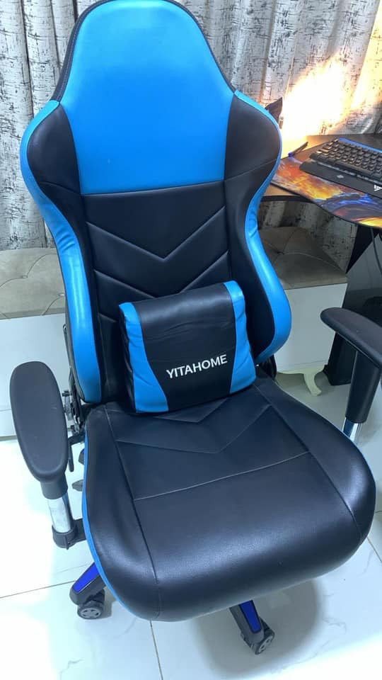 2060super 
i7-9700
Ram 16 
Aoe 180 hz 0.5 msشاشة 
 ماوس لوجتك جديد 
ميز كيمنك زاويه 
يو بي اس عدد ٢ واحد منهن جديد 
كرسي كيمنك
 التواصل :***********
