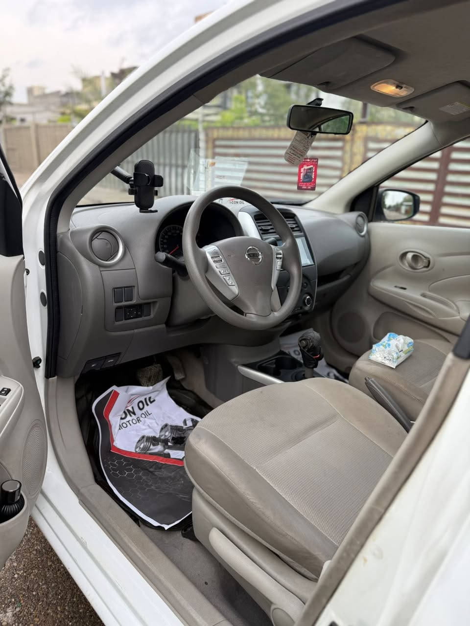 نيسان صني مصري 2024 
ماشية 70 الف 
رقمها اربيل 
بيها طخة بنهاية باب الصدر جزء ع البارد وجزء حار شي بسيط والباقي كفالة عامة
وخير من الله جاهزة من كلشي 
عنواني بغداد الدورة 
السعر 122 قابل للتفاوض شي بسيط
***********
مكلف بالنشر
