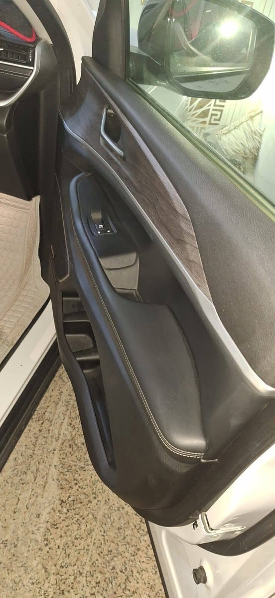 السلام عليكم
جيب لمتد 2023 وارد أمريكي ضربته ربع البنيد + ربع المدكر الأيسر 

السياره الرقم الجديد رقم بغداد 

المواصفات 

بصمة 

كشنات جلد كهربائي 

اشارات بالمري

تشغيل عن بعد 

تدفئة جميع الكشنات 

تبريد ثلج +خمس قطع تبريد 

حساسات خلفيه 

تحكم استيرن 

تثبيت سرعه 

5 راكب 

حجم المحرك 3600

ماشيه 57mi

جنطة كهرباء شفط 

ويل حجم 20 

3 مودات قياده 

الاستفسار/*********** /***********

السيارة جديده بمعنى الكلمة
